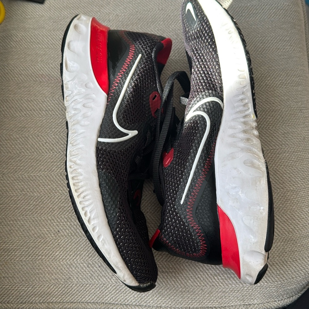 2020 Nike Renew Run ‘University Red’